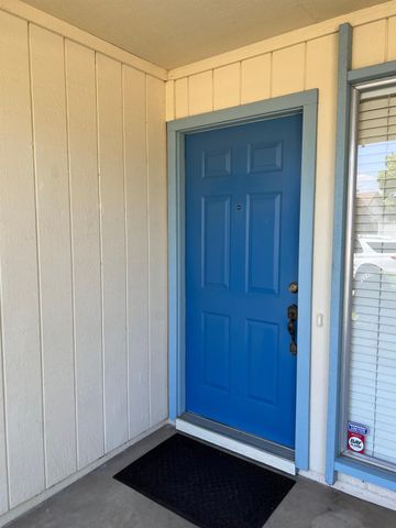 908 Brandywine Dr, Lodi, CA 95240