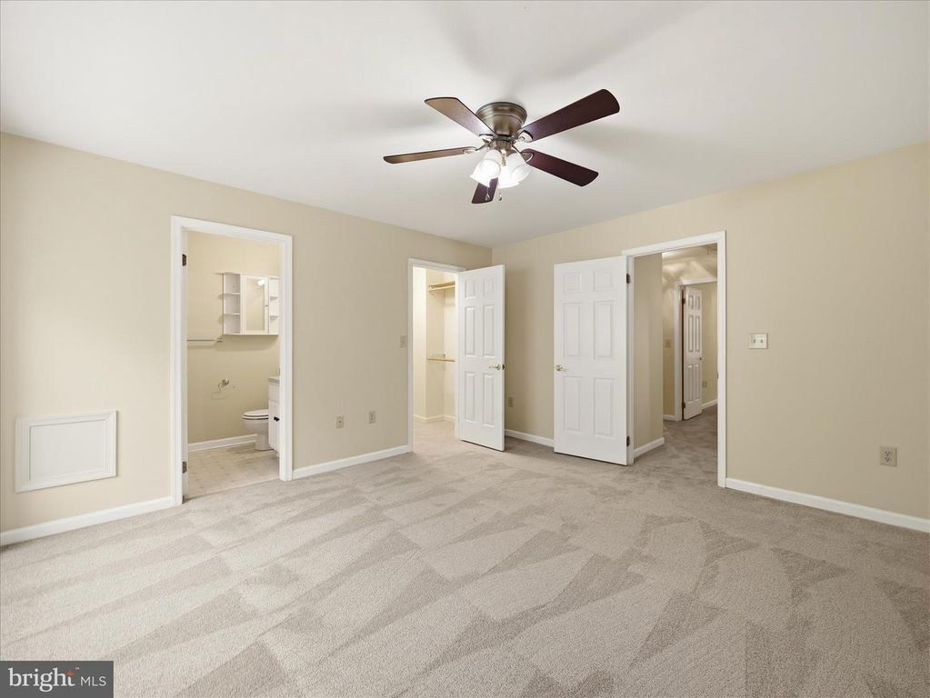Image 28 of property listing at 1002 LINDSAY LN, Hagerstown, MD 21742