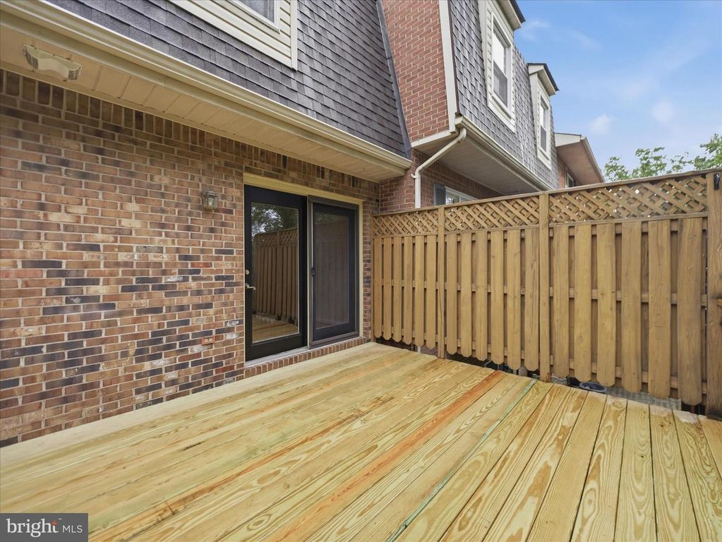 Image 33 of property listing at 1002 LINDSAY LN, Hagerstown, MD 21742
