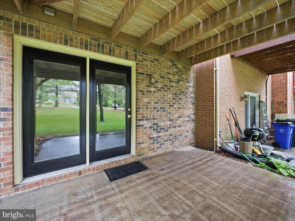 Image 35 of property listing at 1002 LINDSAY LN, Hagerstown, MD 21742
