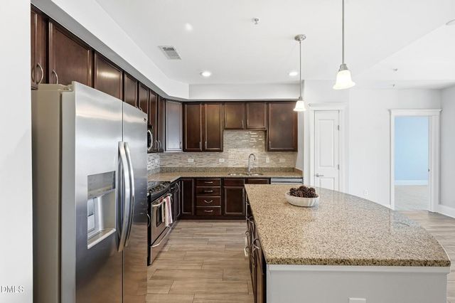 222 Glenwood Avenue 709, Raleigh, NC 27603