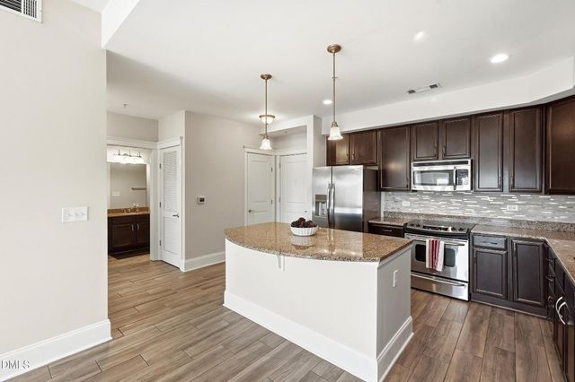 222 Glenwood Avenue 709, Raleigh, NC 27603