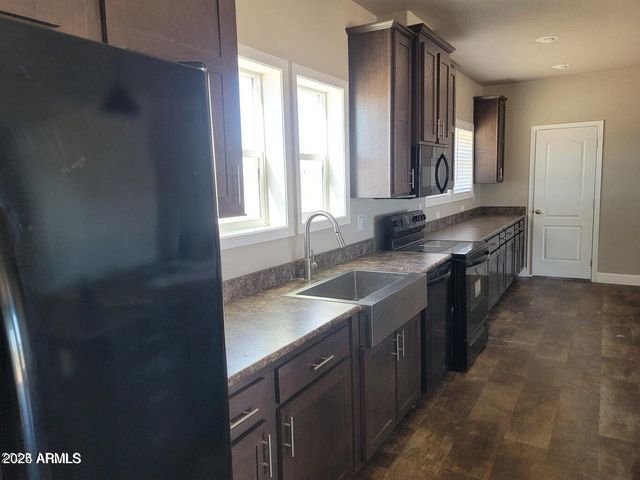 2930 N 333RD Avenue, Tonopah, AZ 85354
