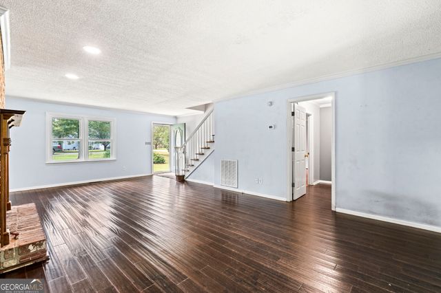 6698 Chriswood Drive, Macon, GA 31216