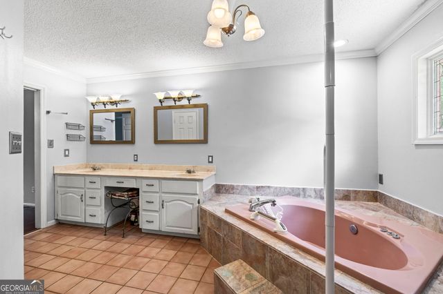 6698 Chriswood Drive, Macon, GA 31216