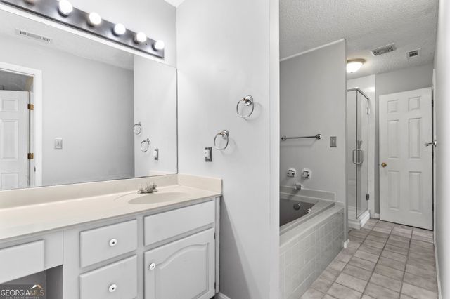 6698 Chriswood Drive, Macon, GA 31216