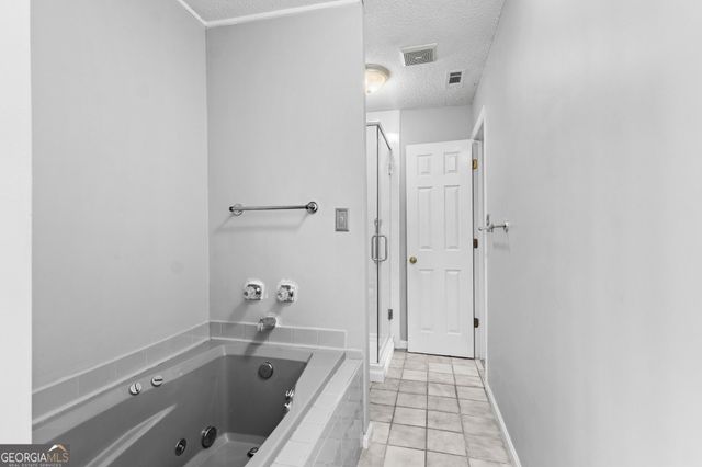 6698 Chriswood Drive, Macon, GA 31216