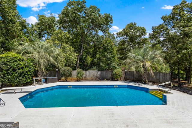 6698 Chriswood Drive, Macon, GA 31216