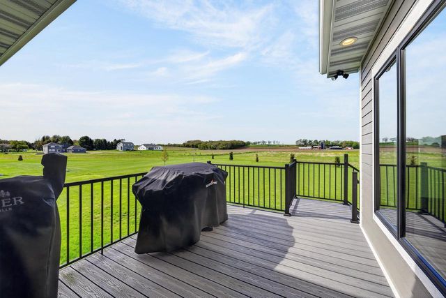 3006 Curtis Court, Sun Prairie, WI 53590