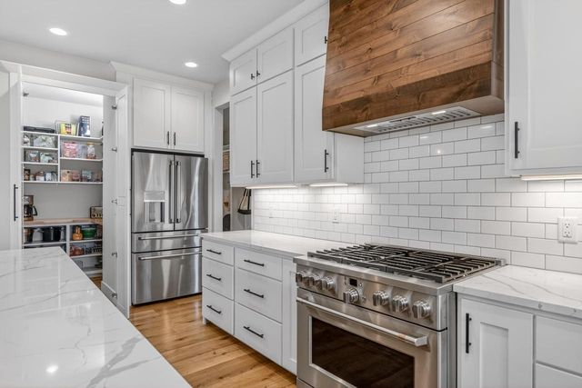3006 Curtis Court, Sun Prairie, WI 53590