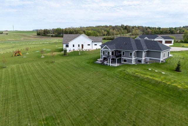 3006 Curtis Court, Sun Prairie, WI 53590