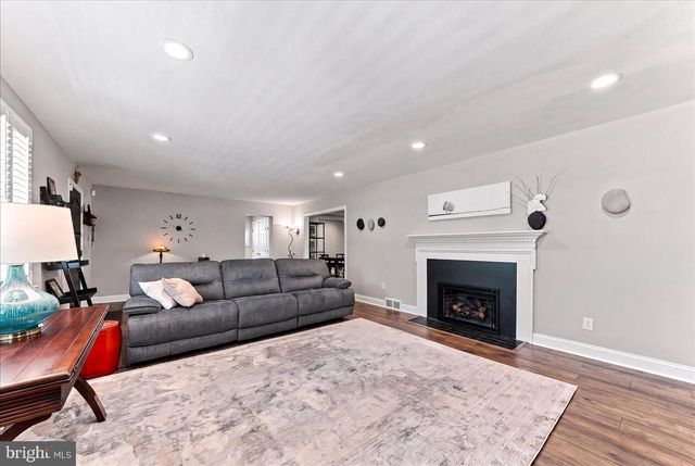 61 DUNCAN LN, Springfield, PA 19064