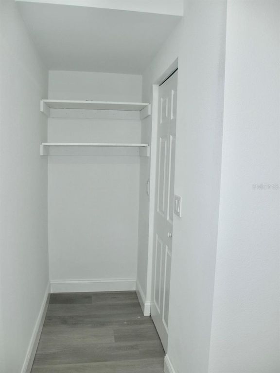 Image 14 of property listing at 11525 8TH WAY N 509, St Petersburg, FL 33716