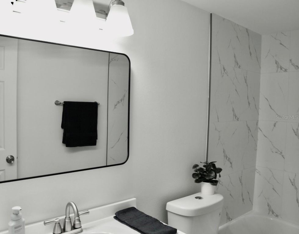 Image 16 of property listing at 11525 8TH WAY N 509, St Petersburg, FL 33716