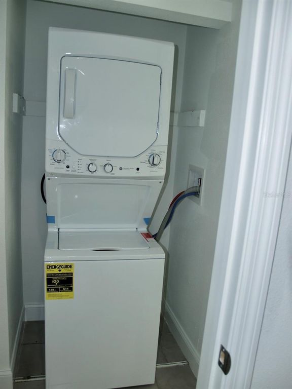 Image 22 of property listing at 11525 8TH WAY N 509, St Petersburg, FL 33716