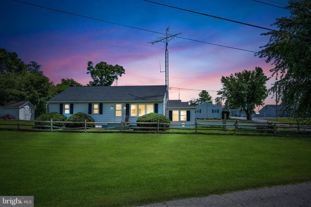 56 MEMORIAL DR, Taneytown, MD 21787