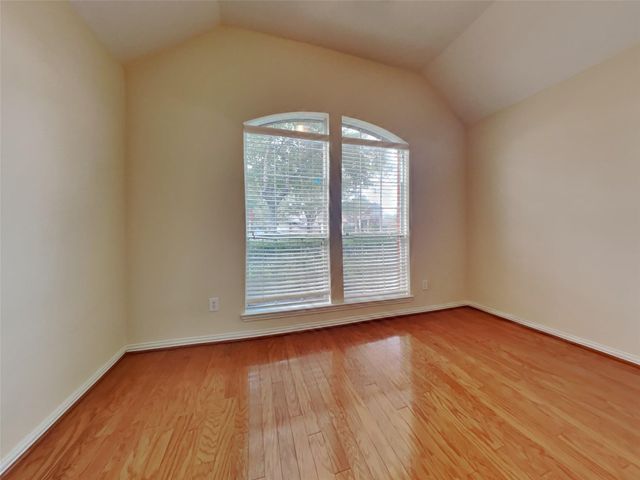 3009 Fallbrook Court, Pearland, TX 77584