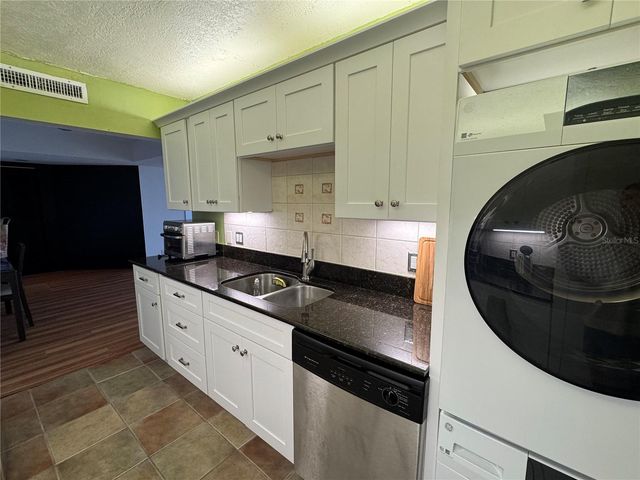 3211 W SWANN AVENUE 1005, Tampa, FL 33609