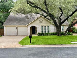 4107 Columbine DR, Austin, TX 78727