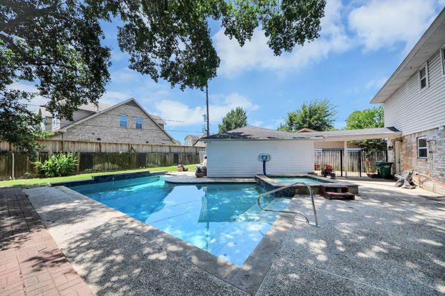 423 Cannon Ball Drive, Spring, TX 77380