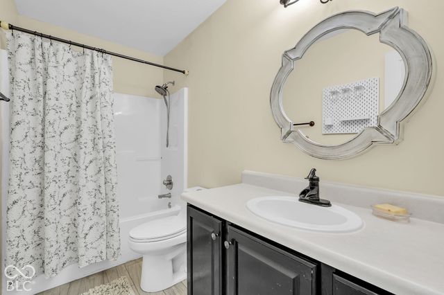 12760 Glengary Drive, Fishers, IN 46038