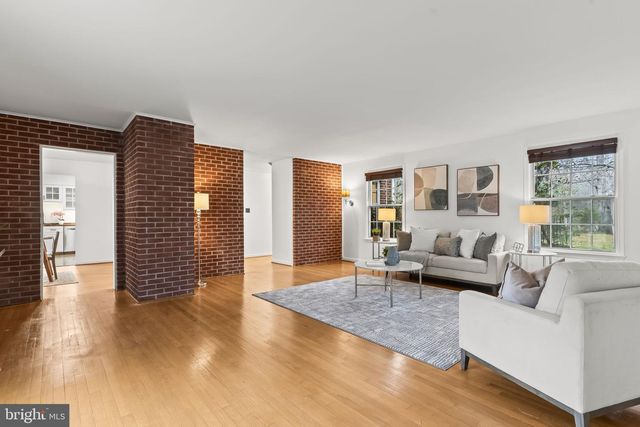 8580 CRAIN HWY, La Plata, MD 20646