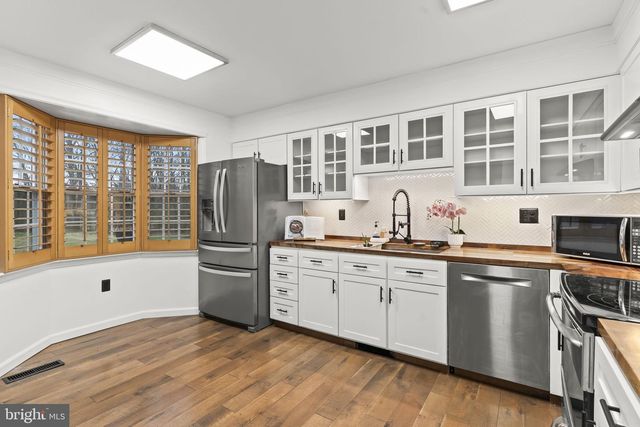 8580 CRAIN HWY, La Plata, MD 20646