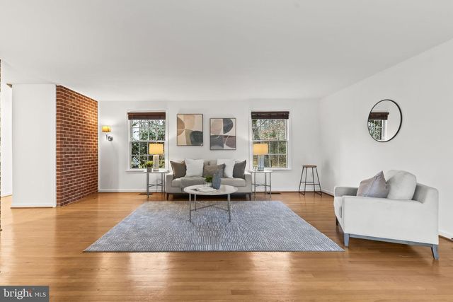 8580 CRAIN HWY, La Plata, MD 20646