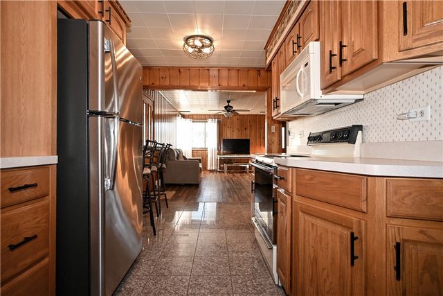 720 Graham St, Belle Vernon, PA 15012