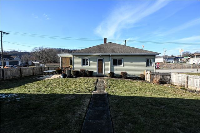 720 Graham St, Belle Vernon, PA 15012