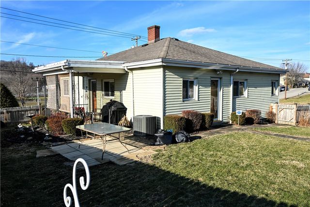 720 Graham St, Belle Vernon, PA 15012