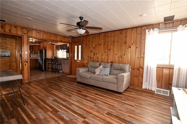 720 Graham St, Belle Vernon, PA 15012