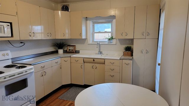1818 Stuart, Butte, MT 59701