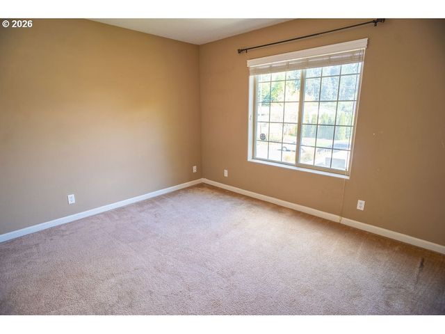 165 PEACH TREE Ct, Woodland, WA 98674