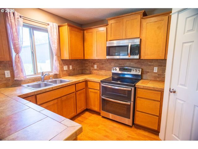 165 PEACH TREE Ct, Woodland, WA 98674