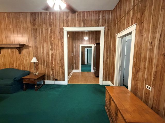 701 Garwood ST, Smithville, TX 78957
