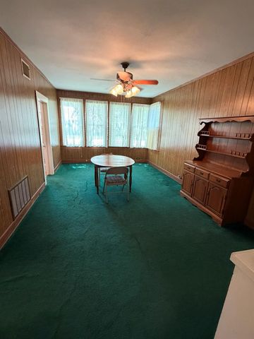 701 Garwood ST, Smithville, TX 78957