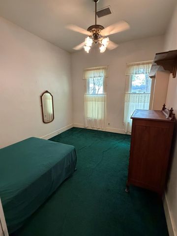 701 Garwood ST, Smithville, TX 78957