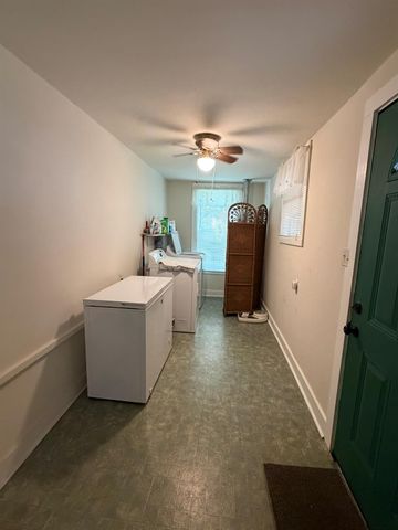 701 Garwood ST, Smithville, TX 78957