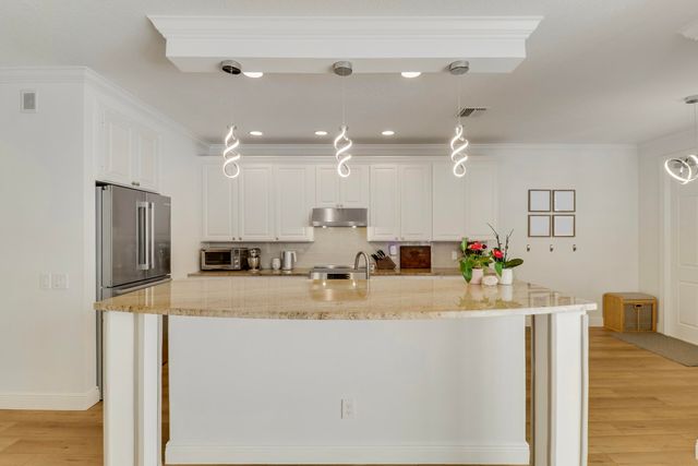 136 Newcastle Drive, Jupiter, FL 33458