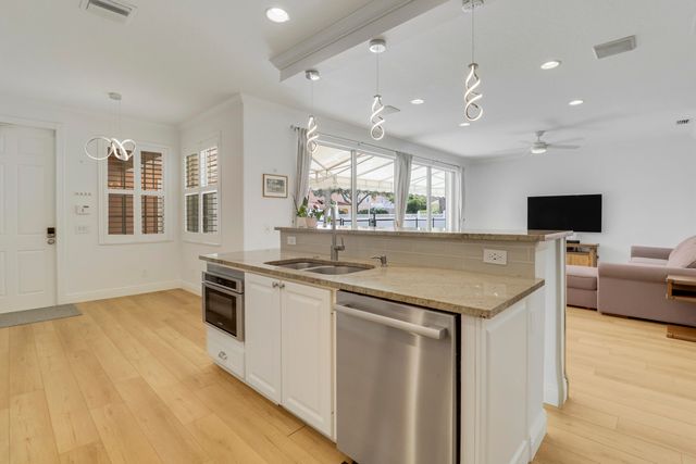 136 Newcastle Drive, Jupiter, FL 33458