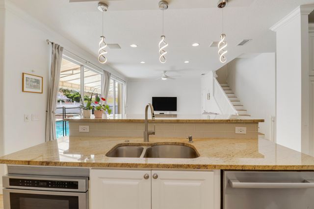 136 Newcastle Drive, Jupiter, FL 33458