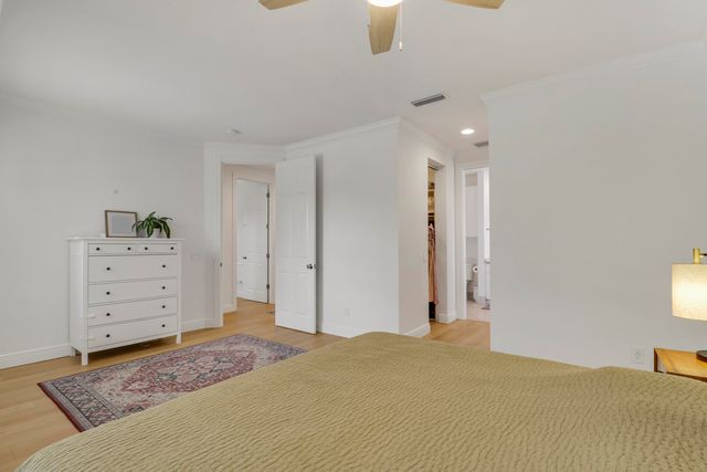 136 Newcastle Drive, Jupiter, FL 33458