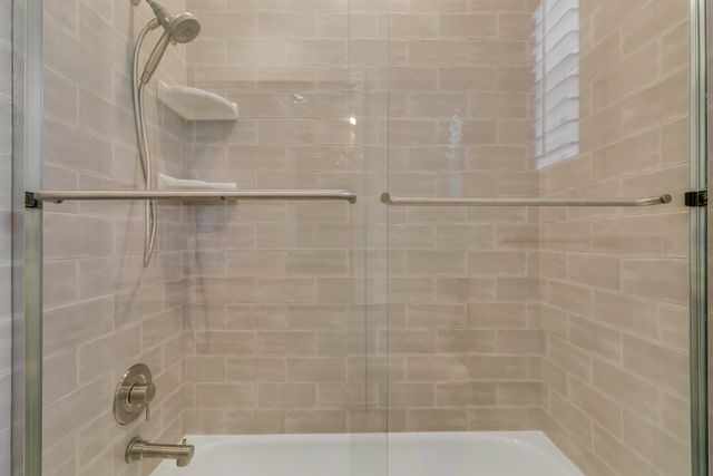 136 Newcastle Drive, Jupiter, FL 33458