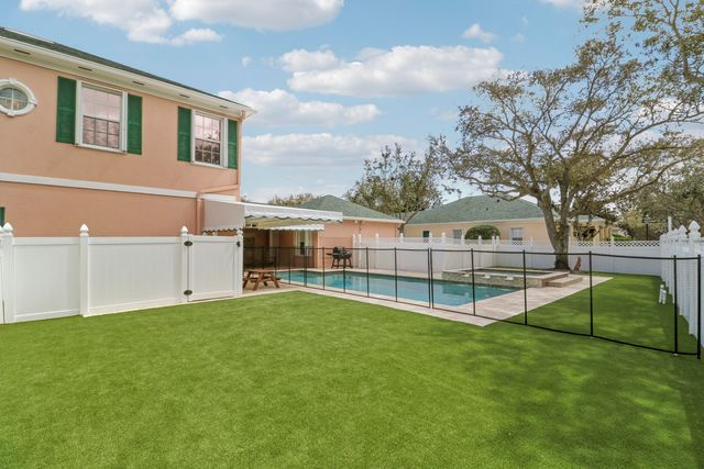 136 Newcastle Drive, Jupiter, FL 33458