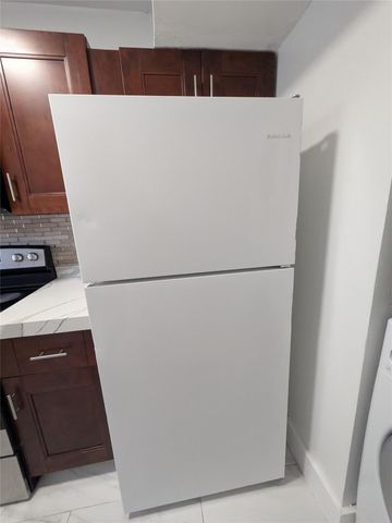 2456 NW 52nd Ave 2456, Fort Lauderdale, FL 33313