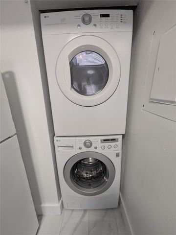 2456 NW 52nd Ave 2456, Fort Lauderdale, FL 33313