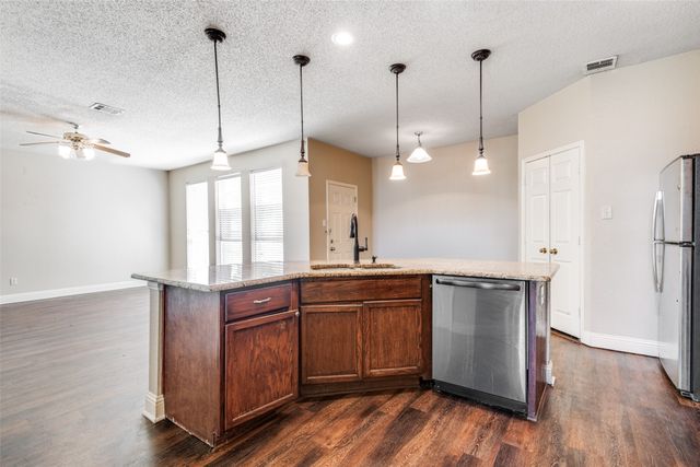2416 Redfield Drive, Mesquite, TX 75181