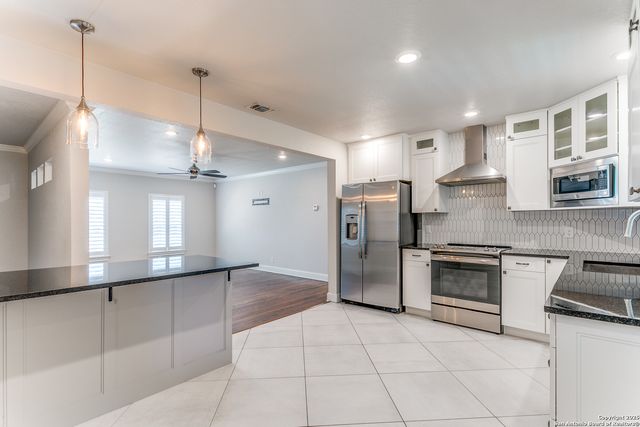 488 E Olmos Dr Apt 2, San Antonio, TX 78212