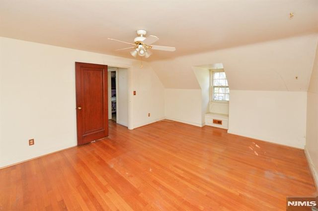 125 Eastview Avenue, Leonia, NJ 07605